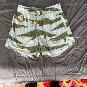 Alligator Lumber Legs Shorts